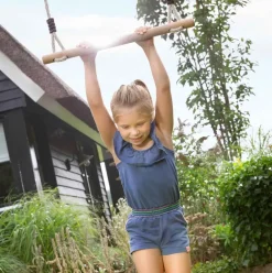 Aire de jeux métallique avec balançoire et trapèze - Playbase BERG Taille M