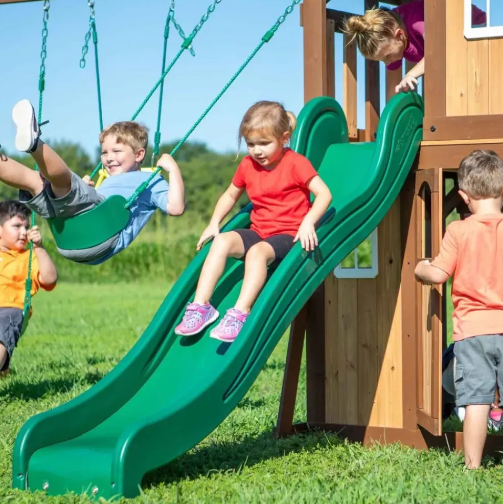 Aire de jeux en bois avec balançoires et toboggan Lakewoodde Backyard