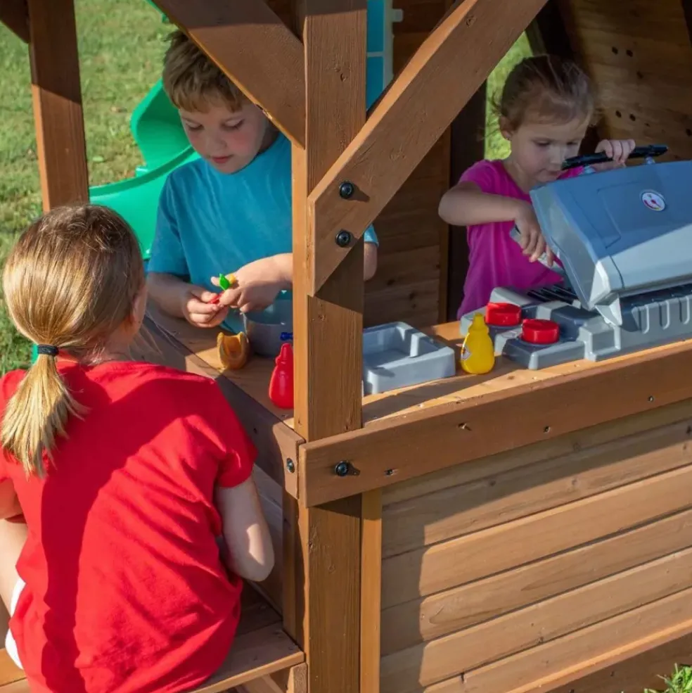 Aire de jeux en bois avec toboggan droit et tubulaire Cedar Cove Backyard