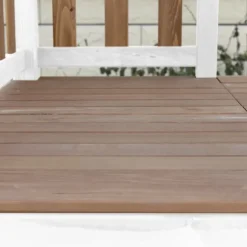 Aire de jeux en bois blanc/marron avec 2 balançoires et toboggan blanc Beach Tower Axi