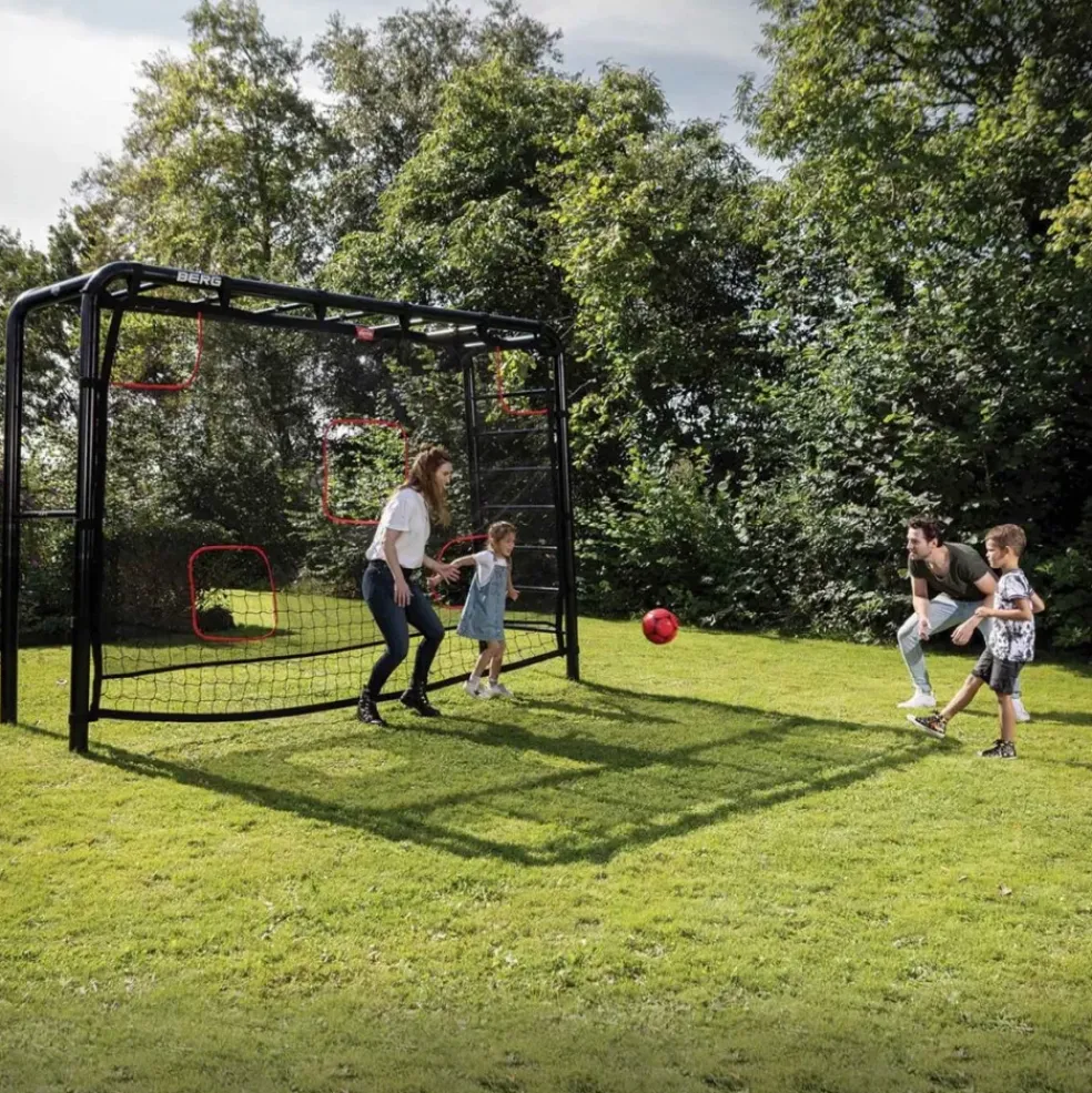 Aire de jeux et sport en métal Taille M - 1 échelle - Playbase BERG