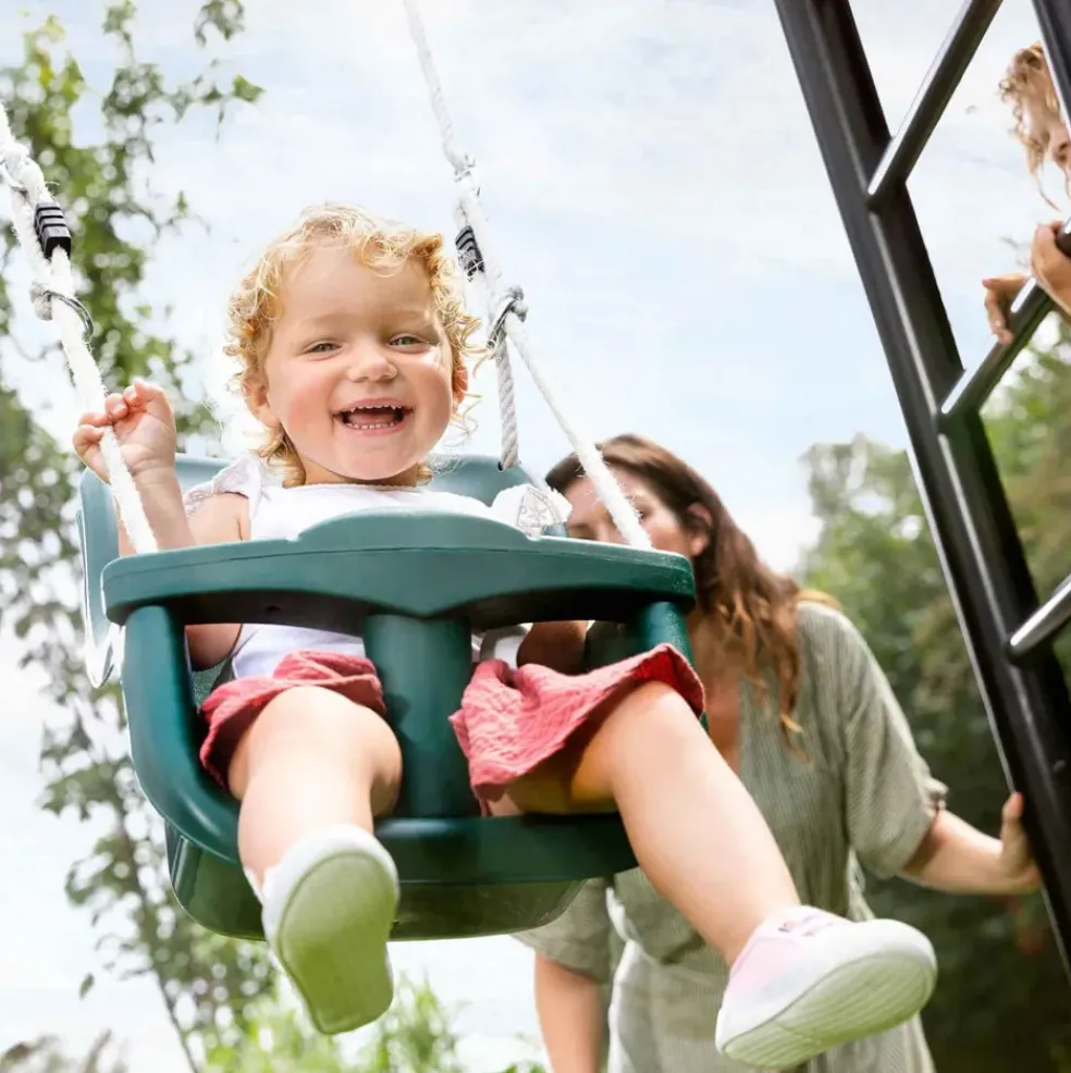 Aire de jeux familiale avec siège bébé et balançoire nid Playbase BERG taille L