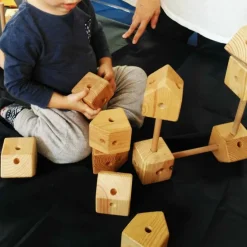 Jeu de construction géant en bois Trigonos Family Boîte carton Fabriqué en Espagne - 79 pces bleu