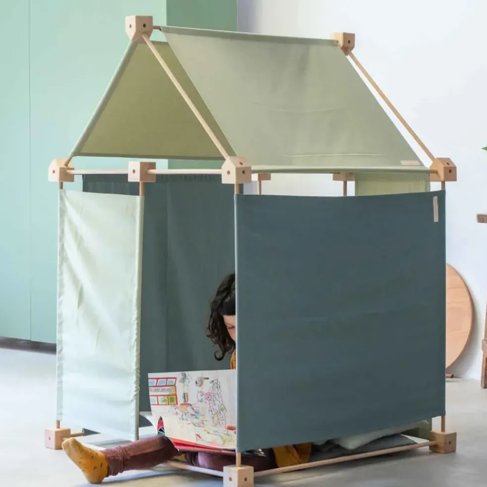 Jeu de construction géant en bois et tissu bio vert fabriqué en Espagne Kernel Trigonos