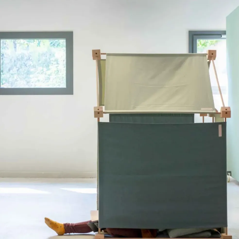 Jeu de construction géant en bois et tissu bio vert fabriqué en Espagne Kernel Trigonos