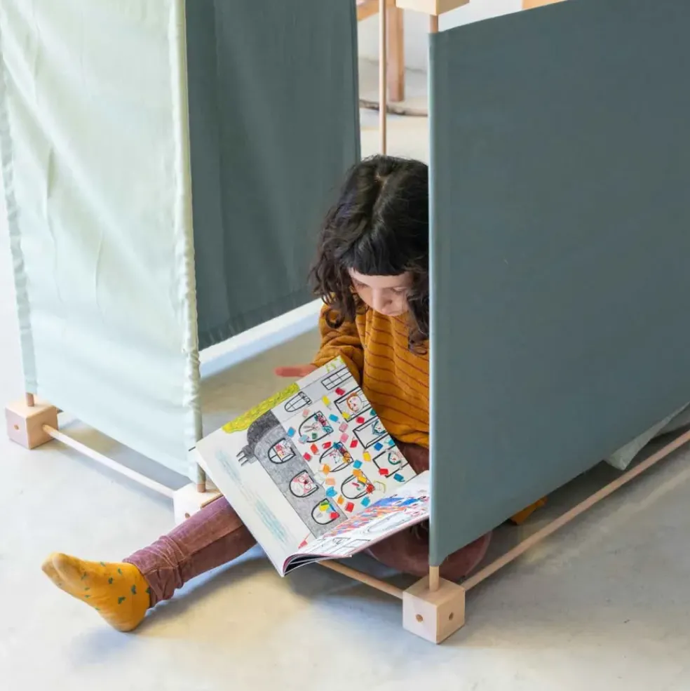 Jeu de construction géant en bois et tissu bio vert fabriqué en Espagne Kernel Trigonos