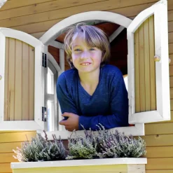 Sarah cabane bois sur pilotis avec toboggan Axi