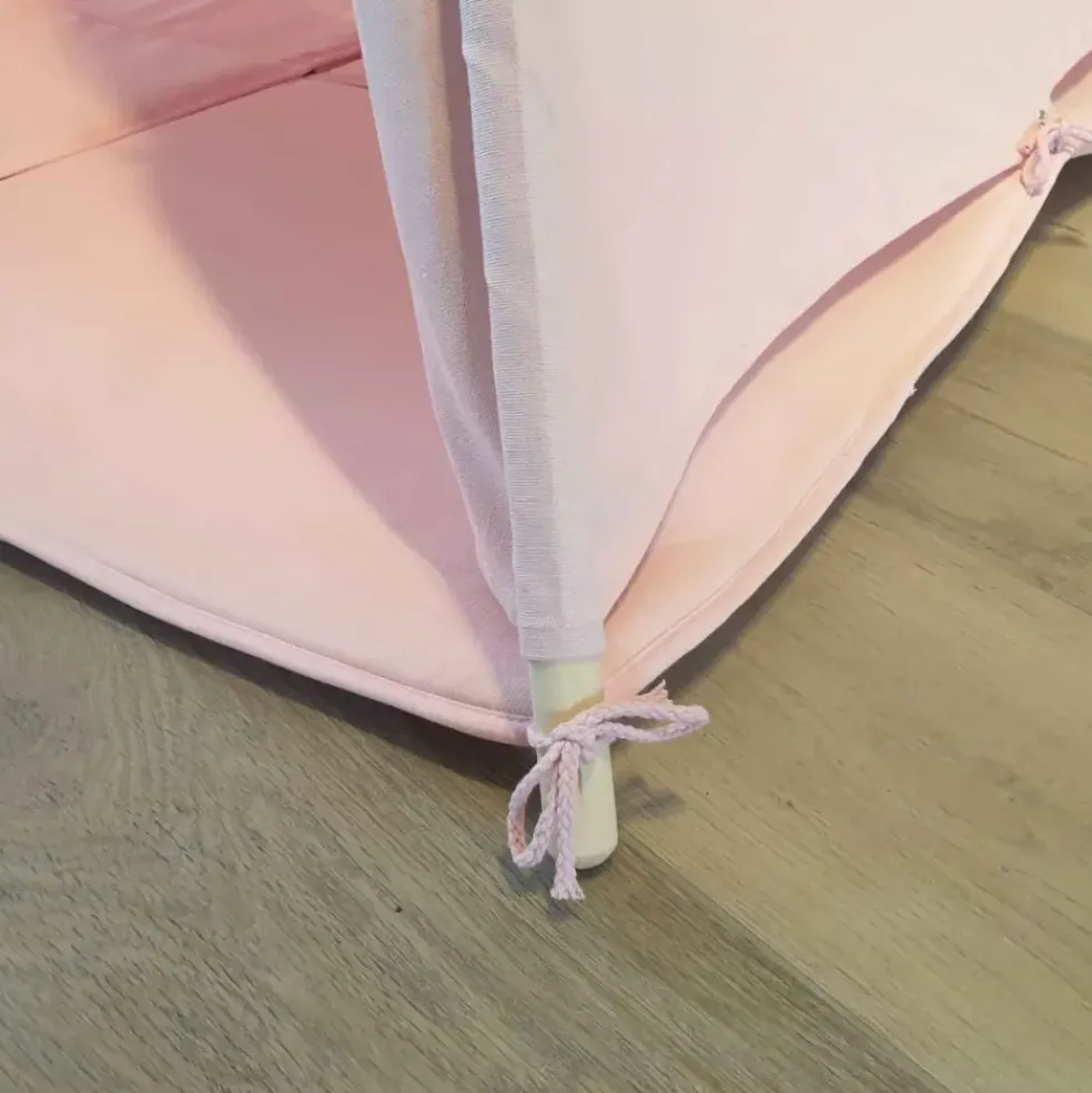 Tente tipi rose pour enfant bois FSC et coton Alba de Sunny